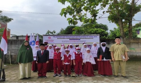 Pengukuhan dan Pelantikan Badan Eksekutif Siswa (BES)